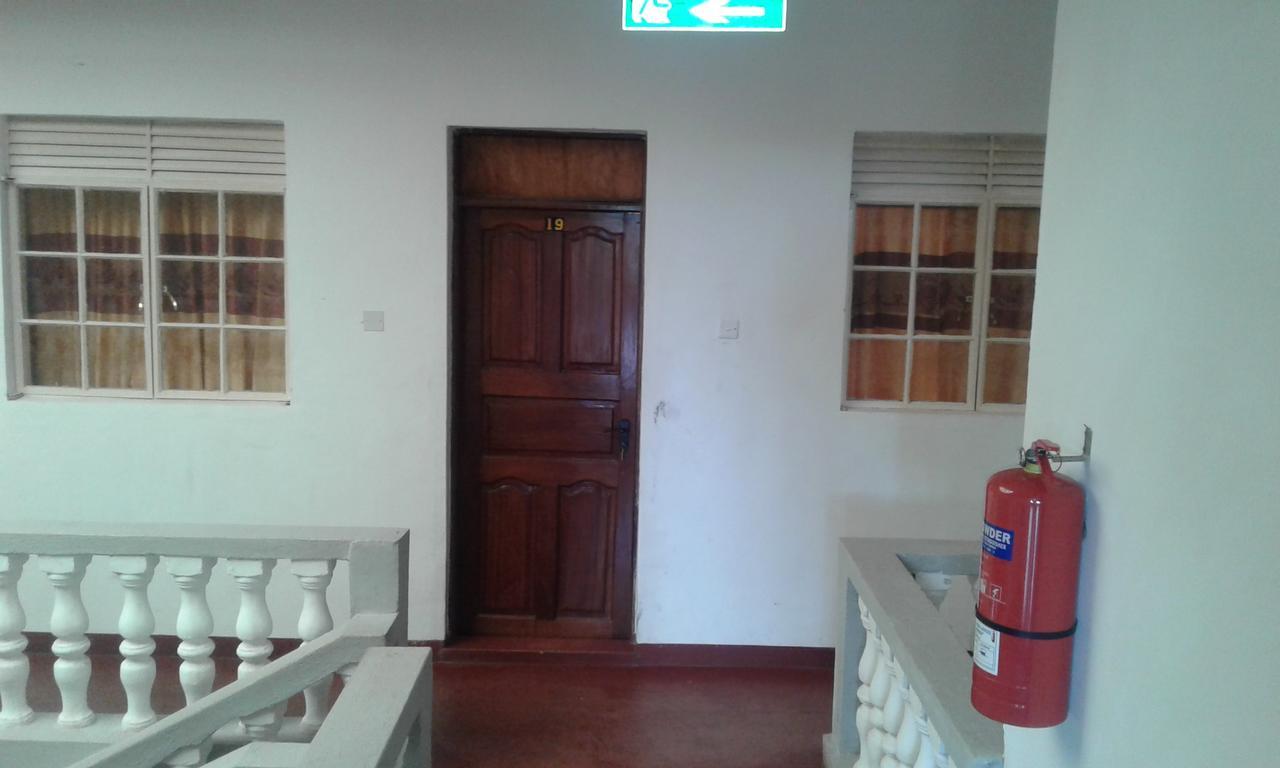 Skyway Hotel Entebbe Extérieur photo