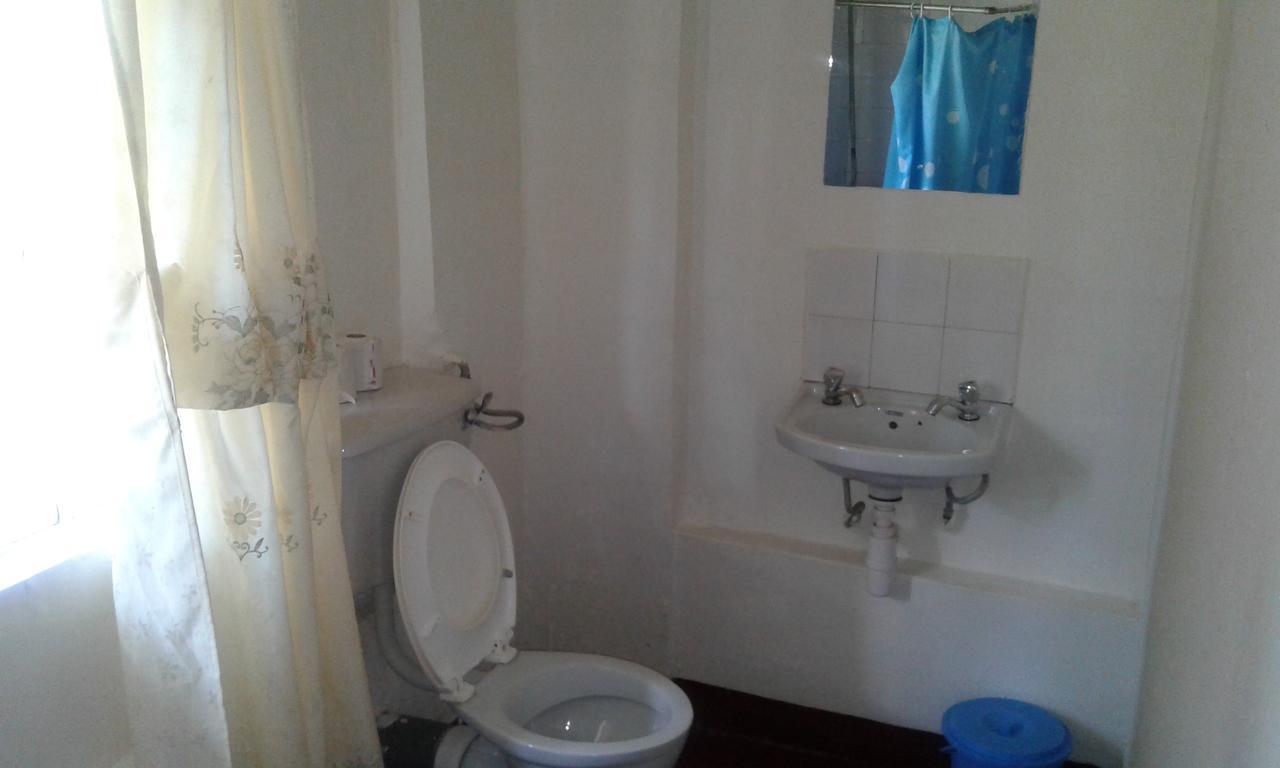 Skyway Hotel Entebbe Chambre photo
