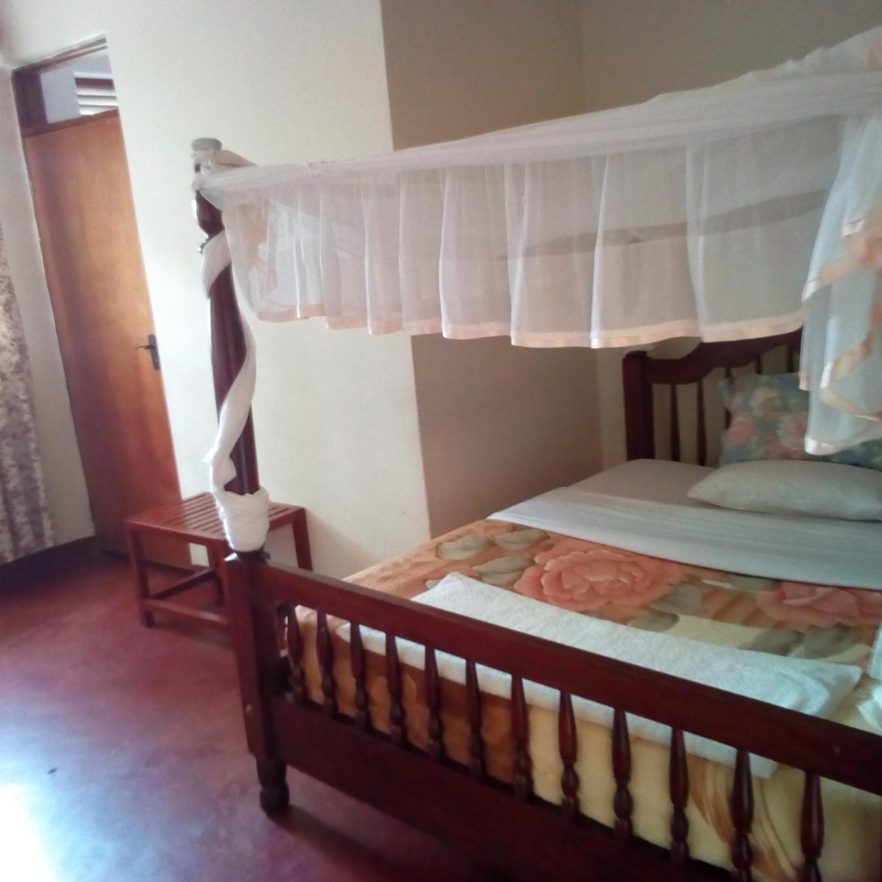 Skyway Hotel Entebbe Extérieur photo