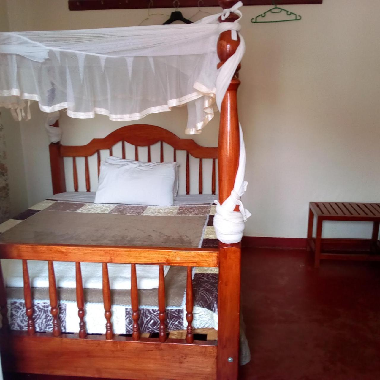 Skyway Hotel Entebbe Extérieur photo