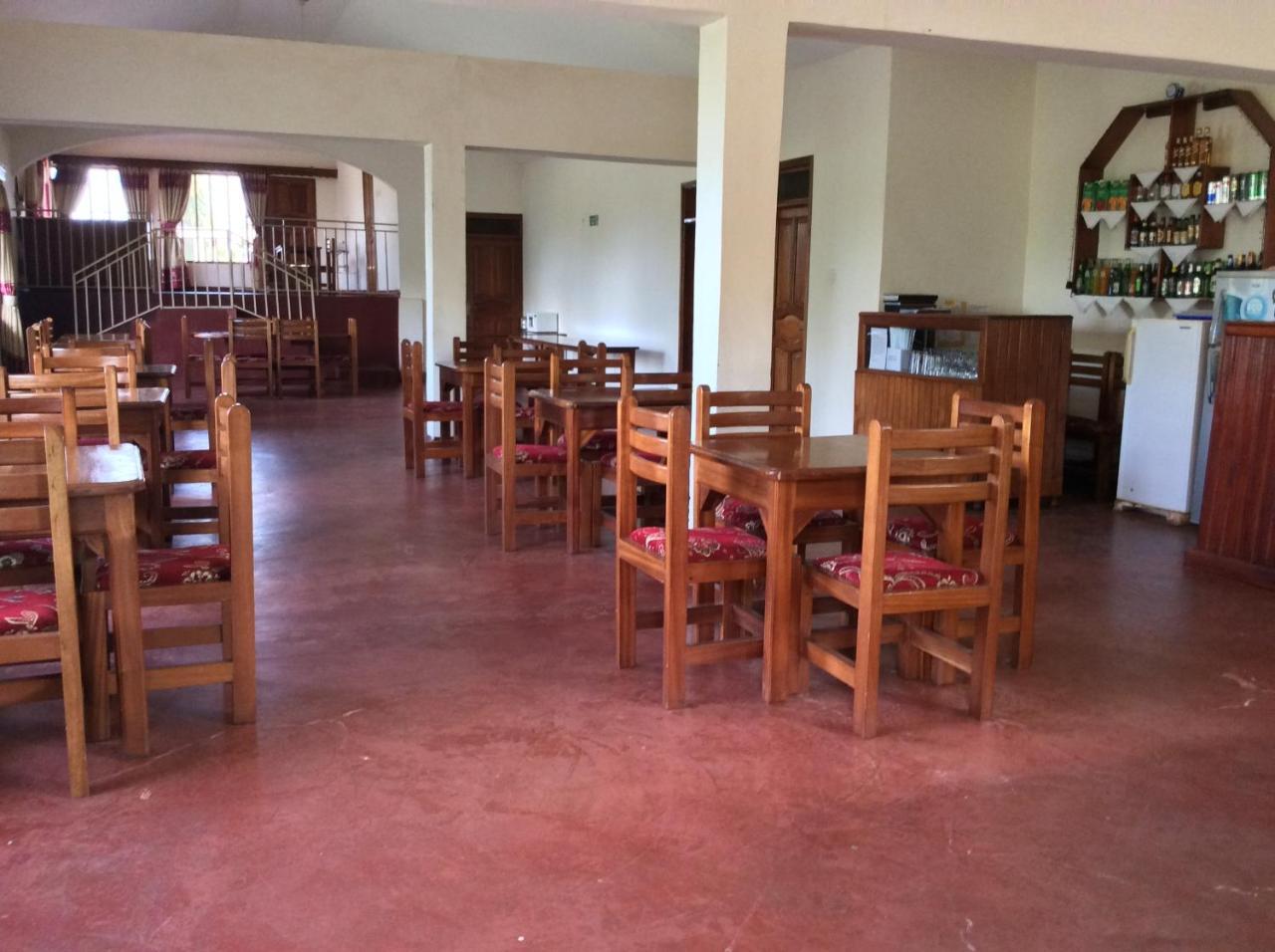 Skyway Hotel Entebbe Extérieur photo
